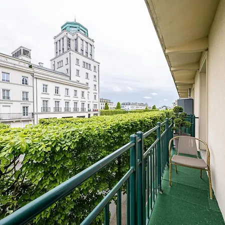 C5 Haussmann Apartment *